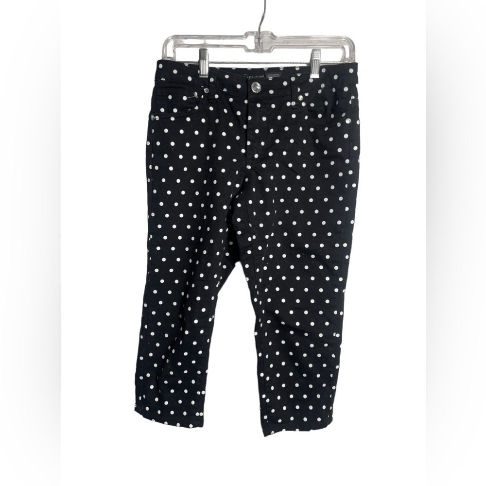 Venus pants size 6‎ black & white polka dot cropped pants w/rhinestone button 🖤